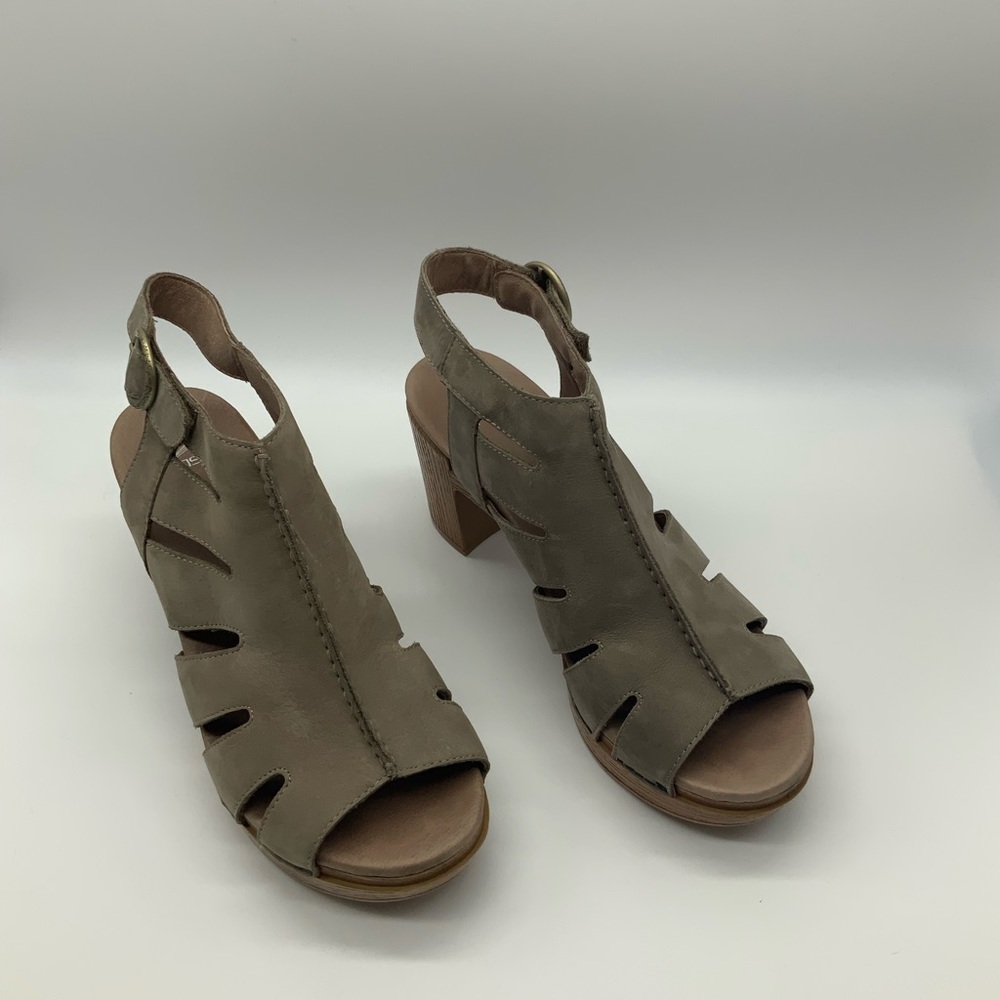 Dansko heel